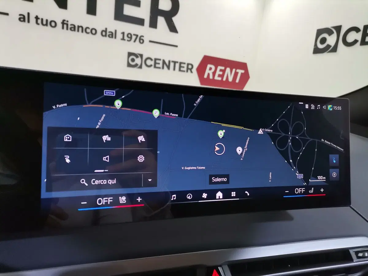 BMW iX usata a Salerno (16)