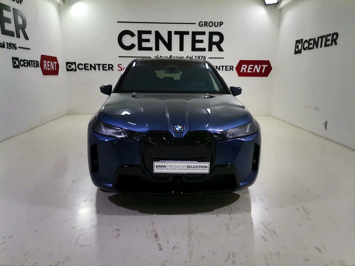 BMW iX usata a Salerno (2)