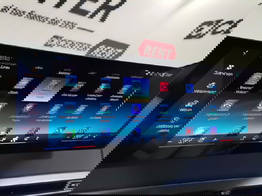 BMW iX usata a Salerno (20)