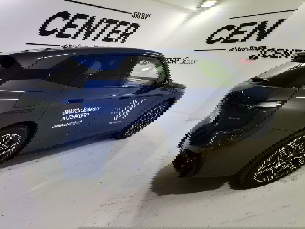 BMW iX usata a Salerno (6)