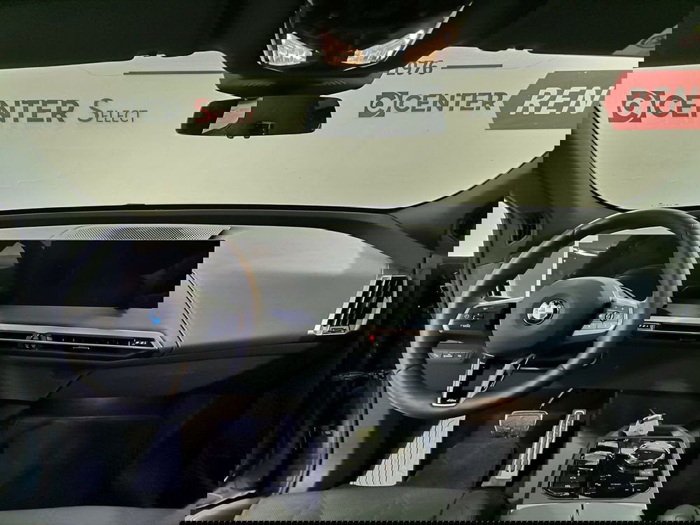 BMW iX usata a Salerno (7)