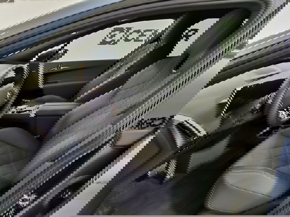 BMW iX usata a Salerno (9)