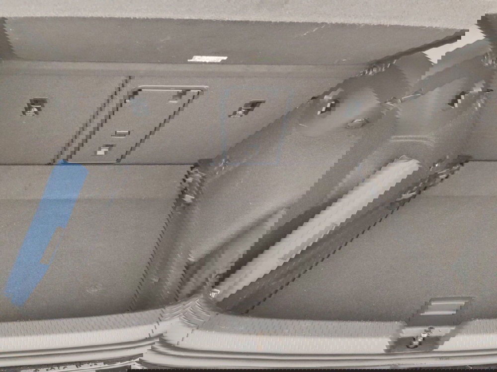 Volkswagen Golf usata a Massa-Carrara (17)