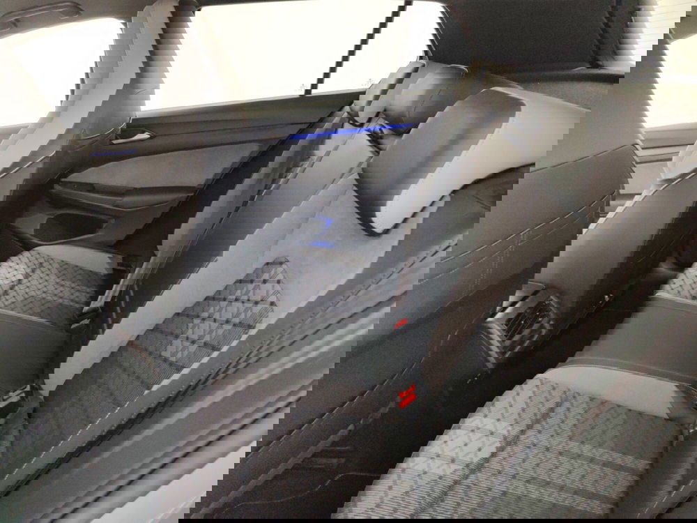 Volkswagen Golf usata a Massa-Carrara (10)