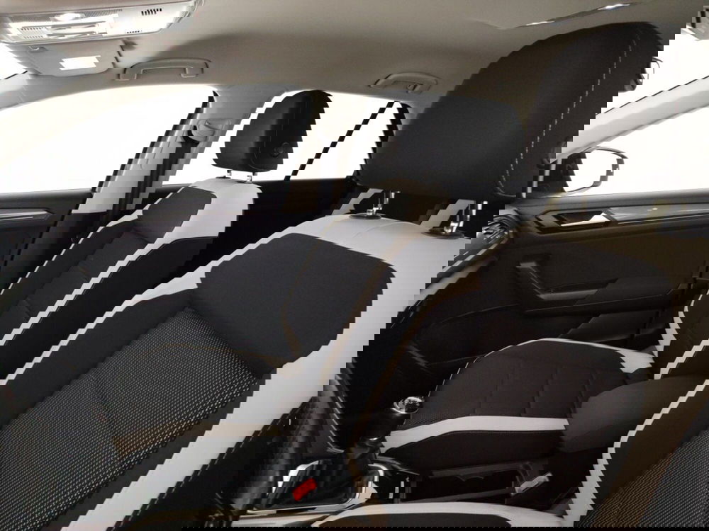 Volkswagen T-Roc usata a Massa-Carrara (9)