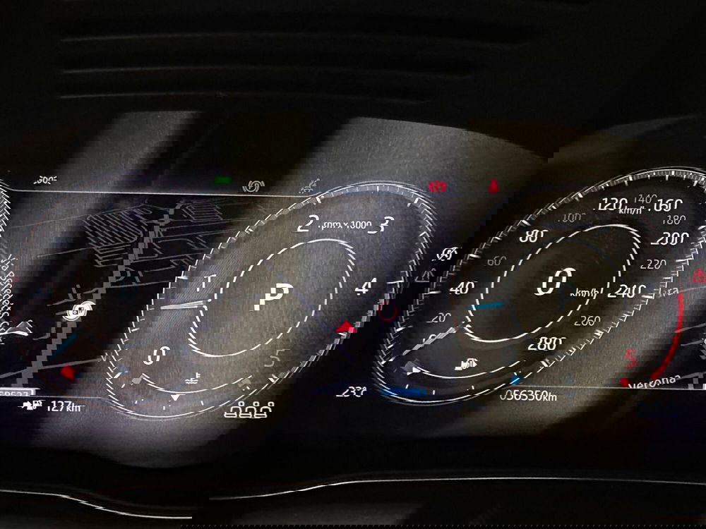 Jaguar E-Pace usata a Varese (10)