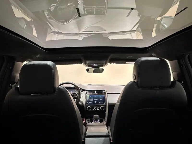 Jaguar E-Pace usata a Varese (11)
