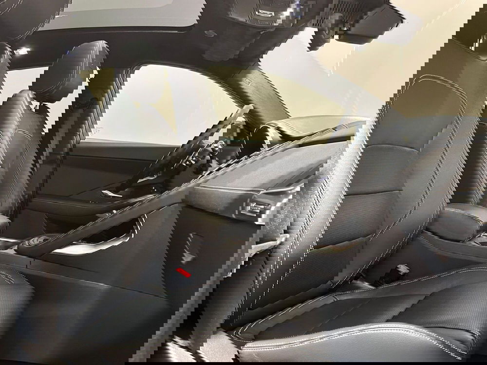 Jaguar E-Pace usata a Varese (3)