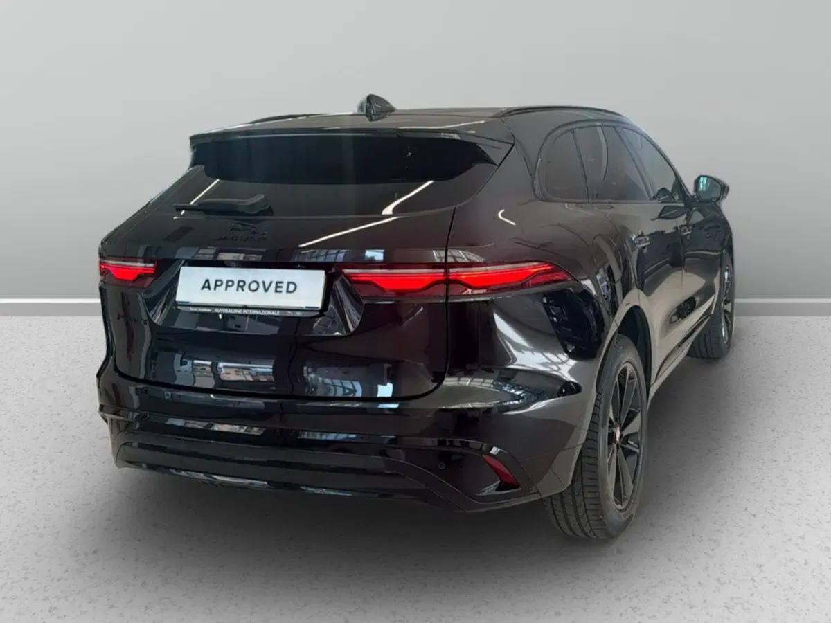 Jaguar F-Pace usata a Varese (2)