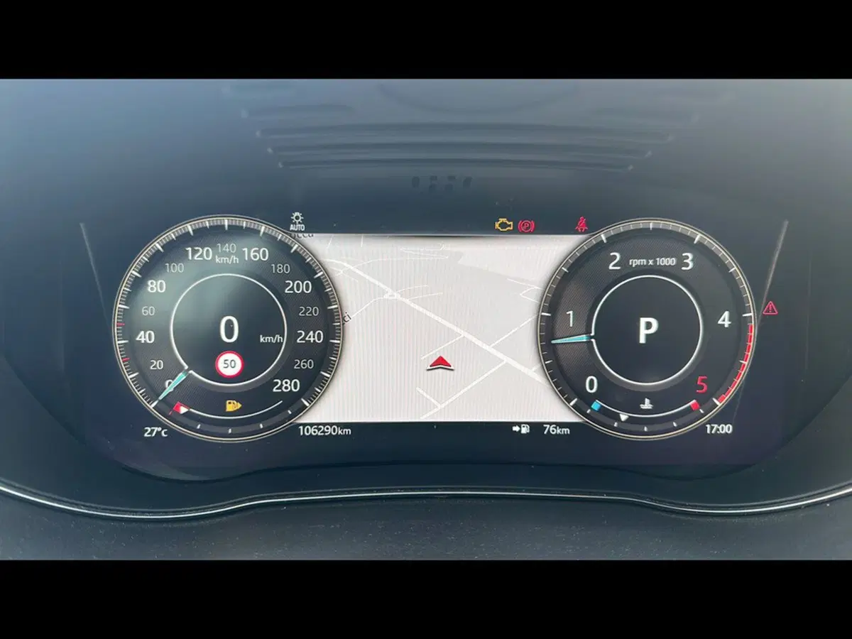 Jaguar E-Pace usata a Varese (10)