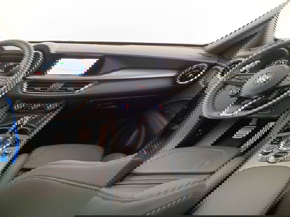 Alfa Romeo Stelvio usata a Treviso (9)