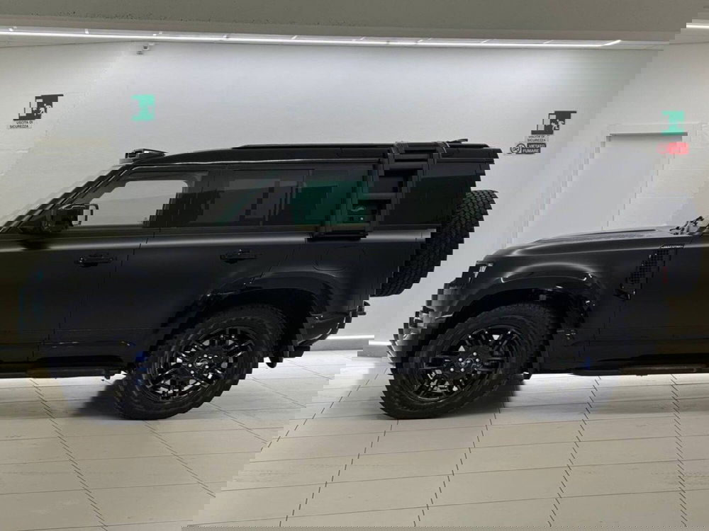 Land Rover Defender usata a Savona (3)