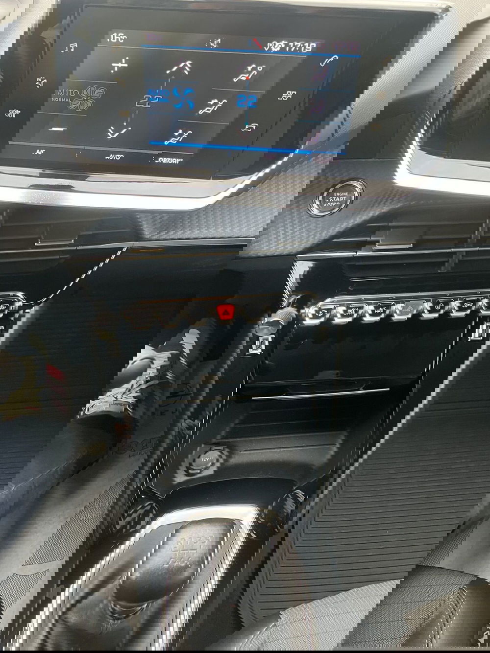 Peugeot 2008 usata a Lucca (11)