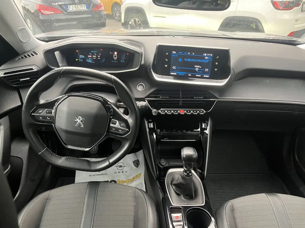 Peugeot 2008 usata a Lucca (9)
