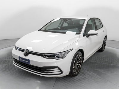 Volkswagen Golf 1.0 eTSI EVO DSG Life del 2023 usata a Carnago