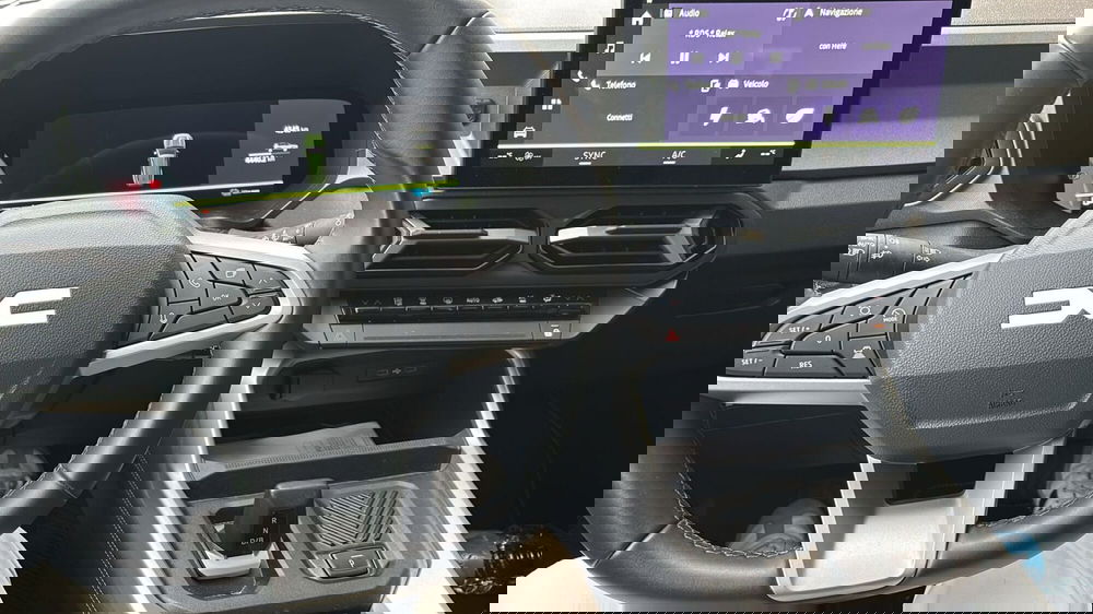 Dacia Bigster usata a Firenze (9)