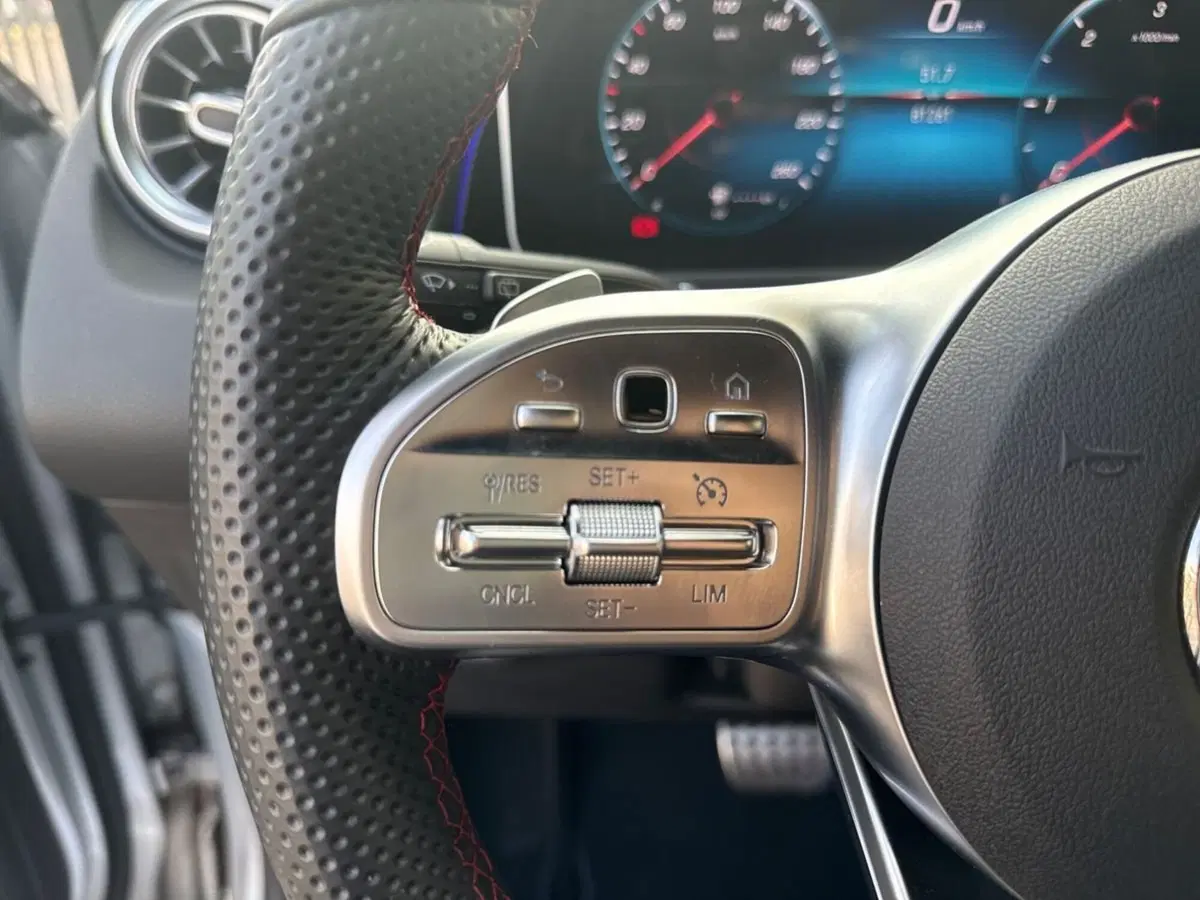 Mercedes-Benz GLB usata a Firenze (18)
