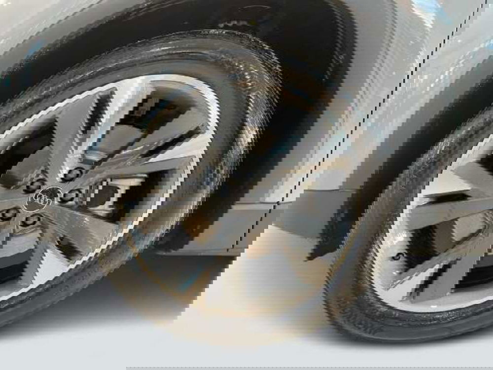 Audi Q4 nuova a Prato (7)