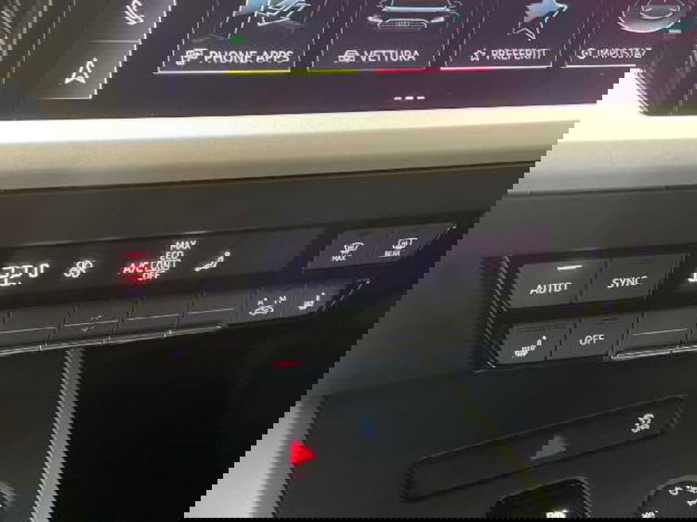 Audi Q4 nuova a Prato (9)