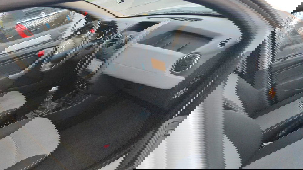 Dacia Duster usata a Firenze (11)