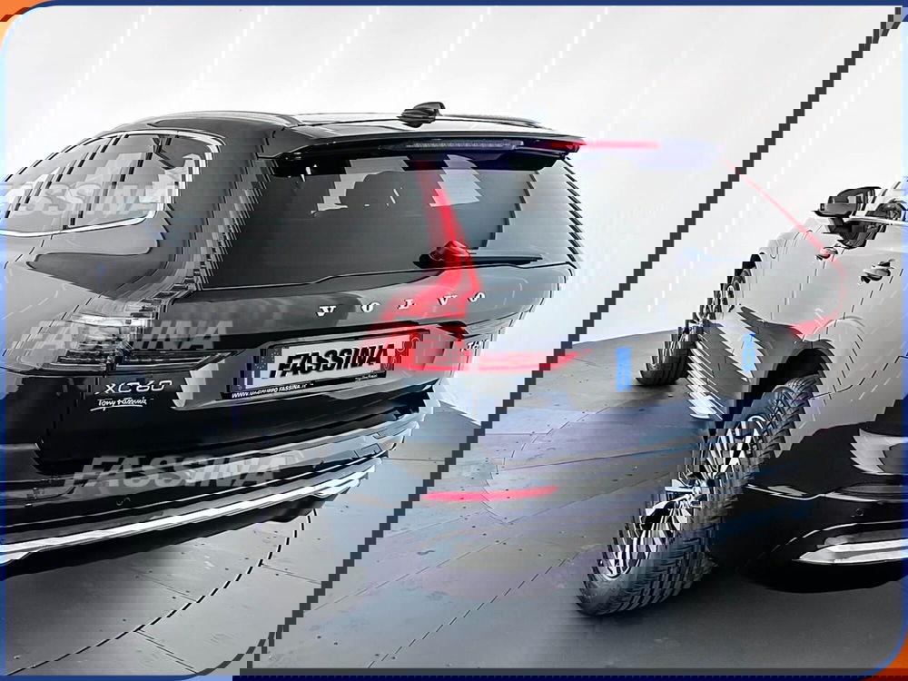 Volvo XC60 nuova a Milano (4)