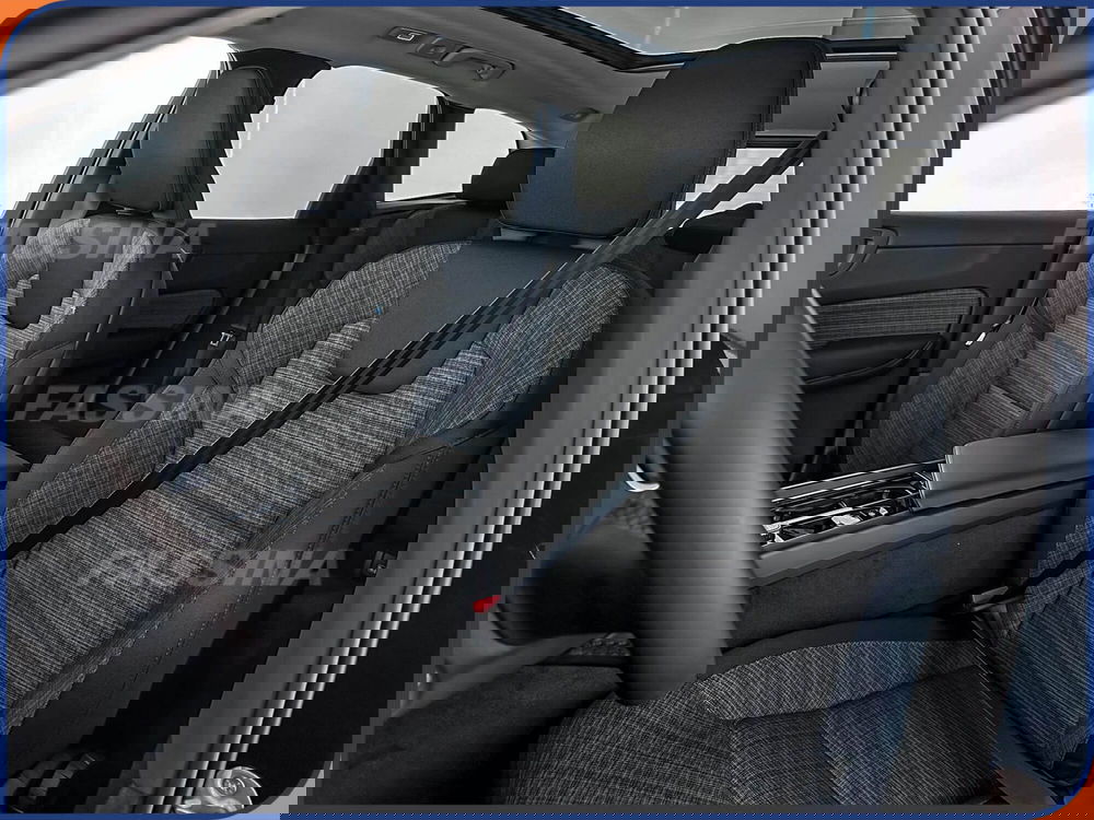 Volvo XC60 nuova a Milano (8)