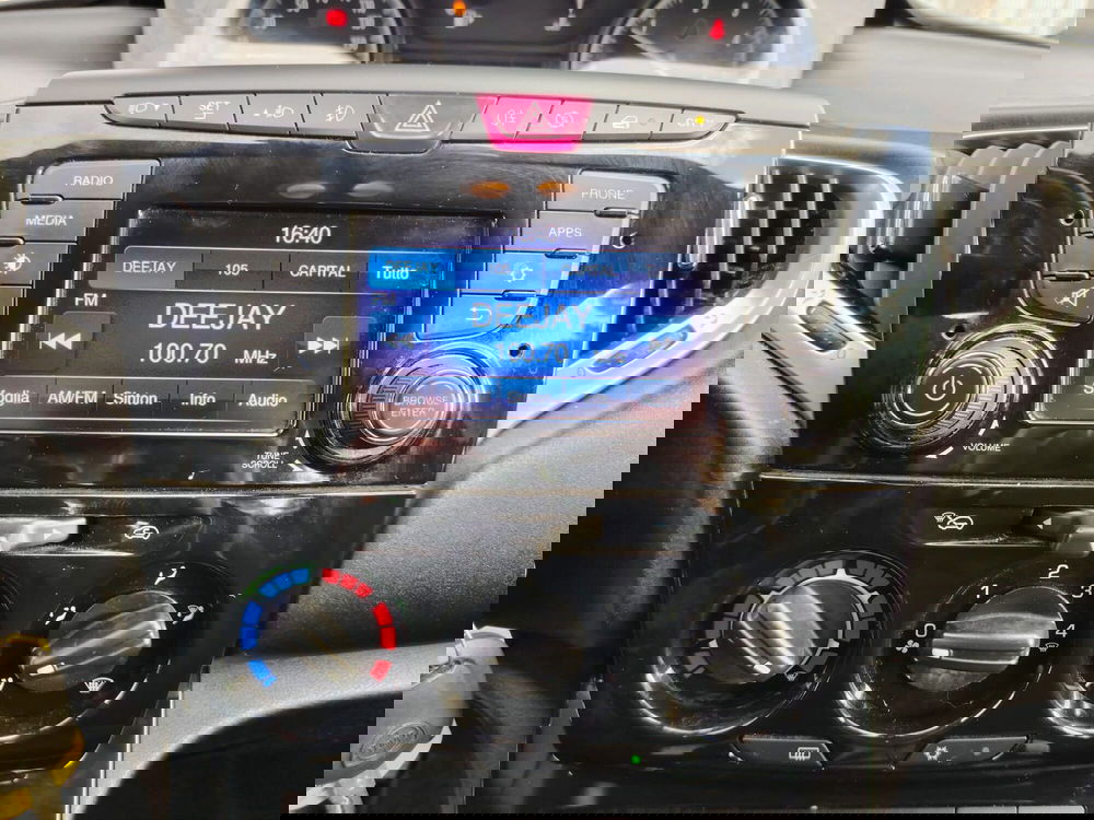 Lancia Ypsilon usata a Massa-Carrara (11)