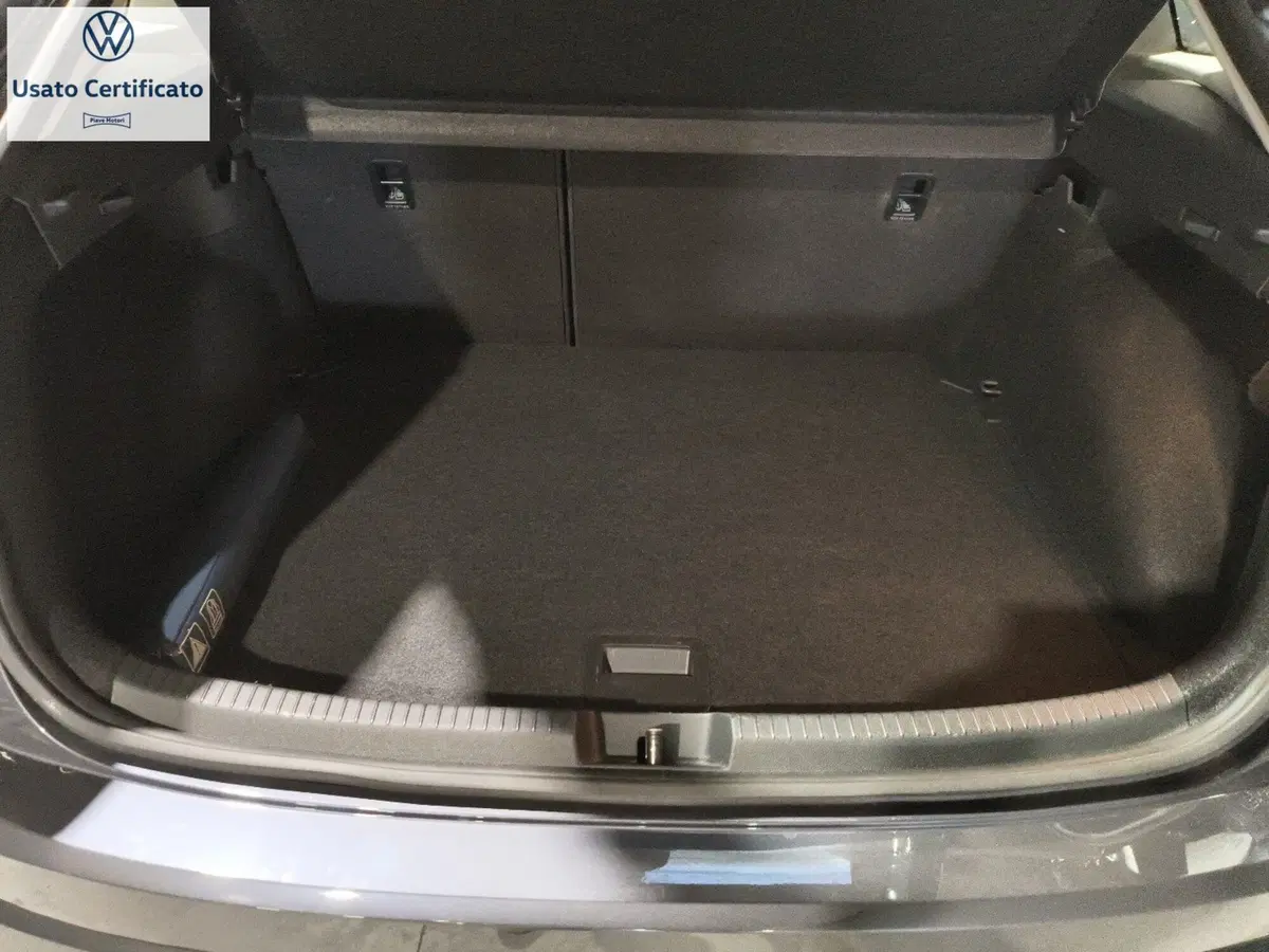 Volkswagen Taigo usata a Genova (8)