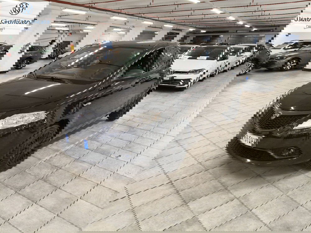 Lancia Ypsilon usata a Genova