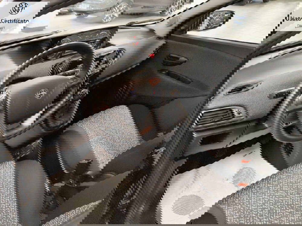 Lancia Ypsilon usata a Genova (11)