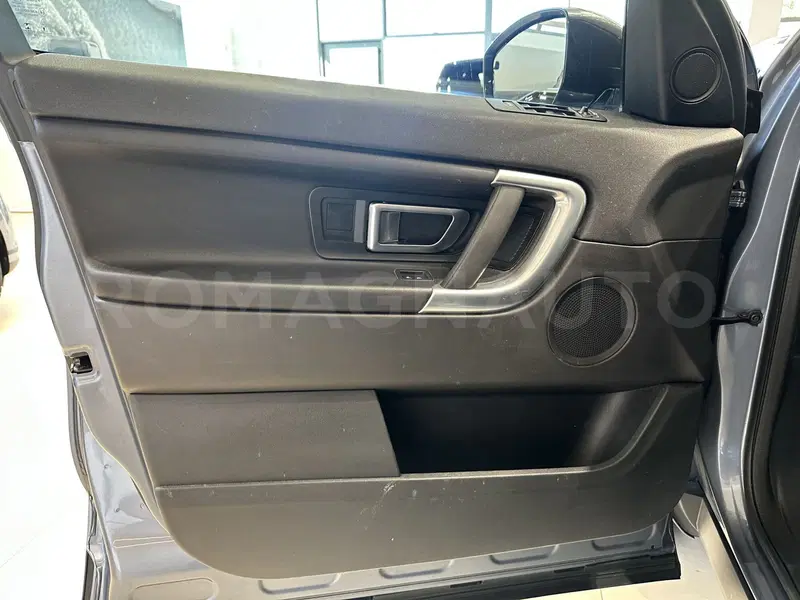 Land Rover Discovery Sport usata a Forlì-Cesena (13)