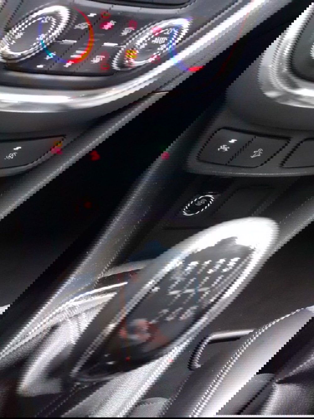 Opel Mokka usata a Modena (15)