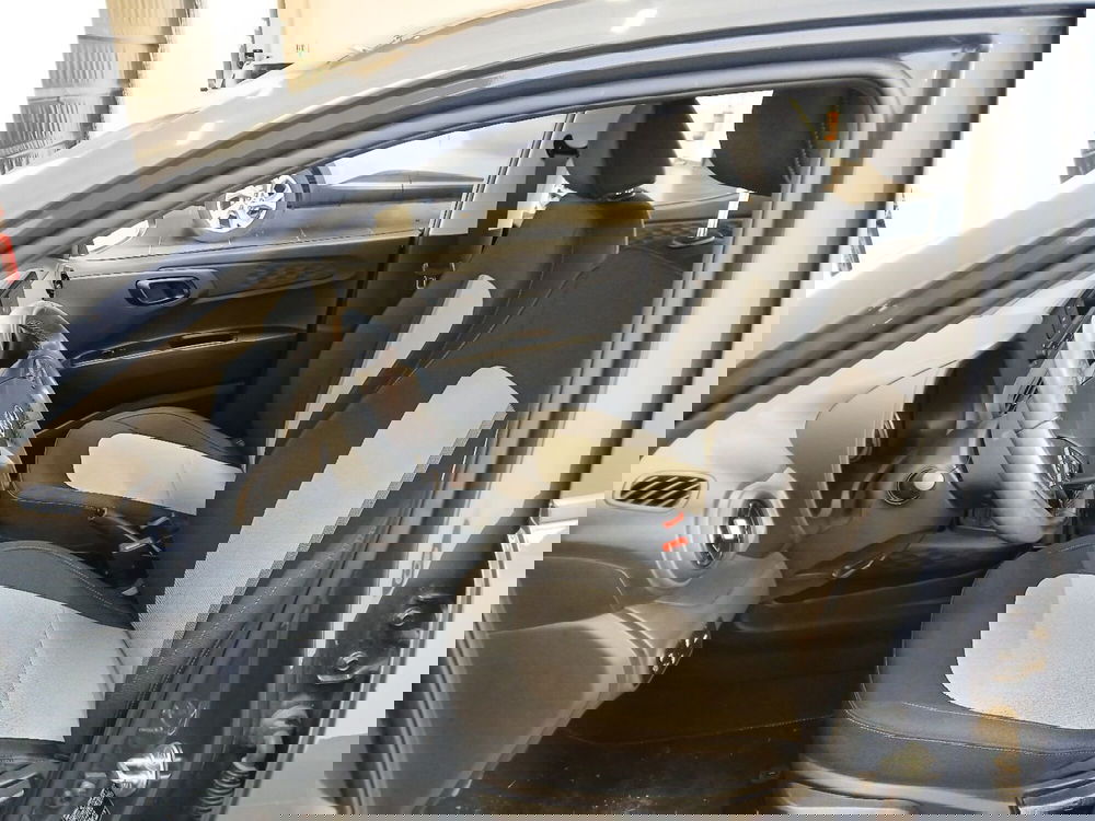 Hyundai i10 usata a Roma (18)