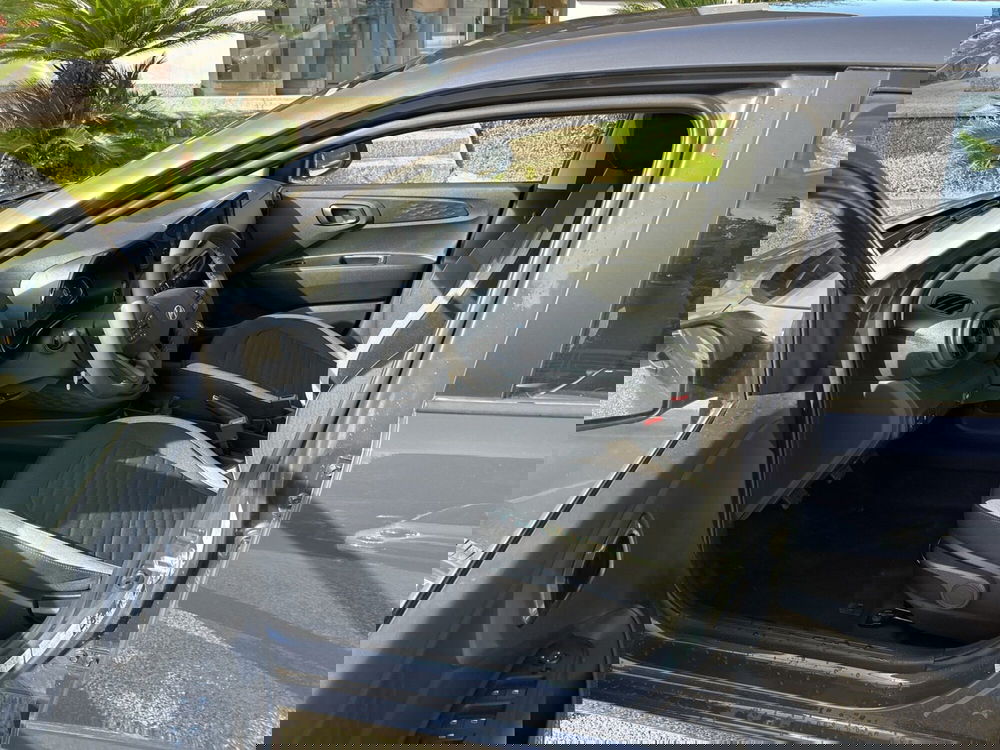 Hyundai i10 nuova a Latina (13)