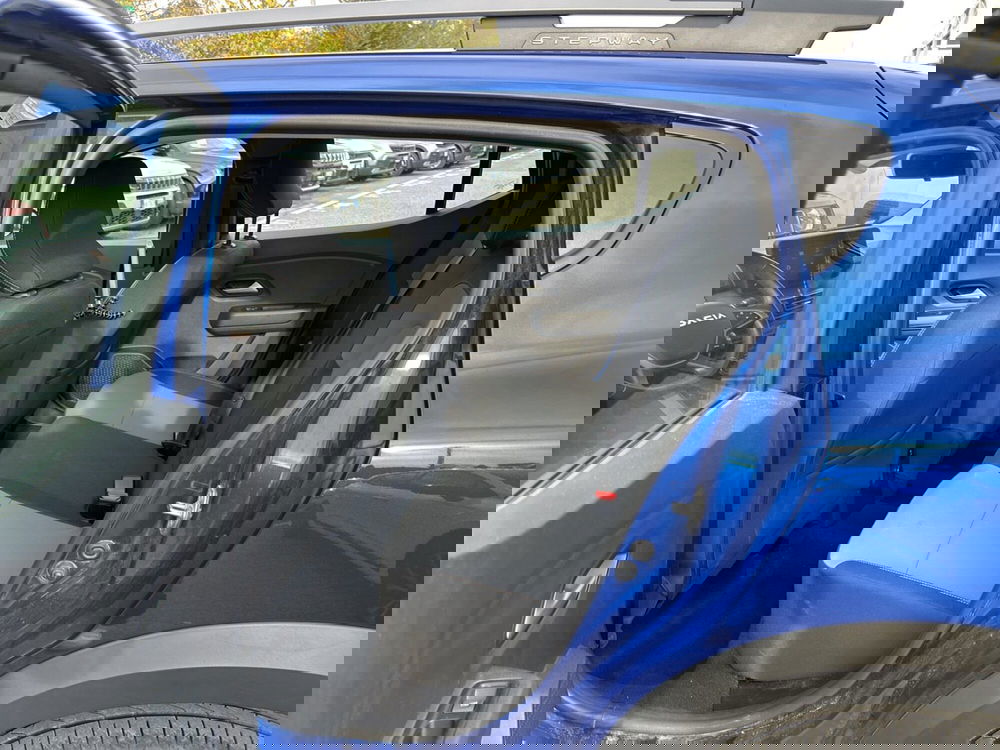 Dacia Sandero Stepway usata a Latina (12)