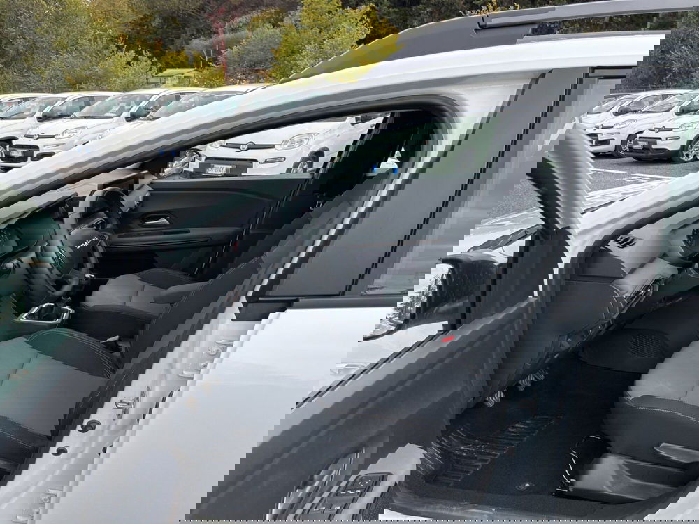 Dacia Sandero Stepway usata a Latina (13)