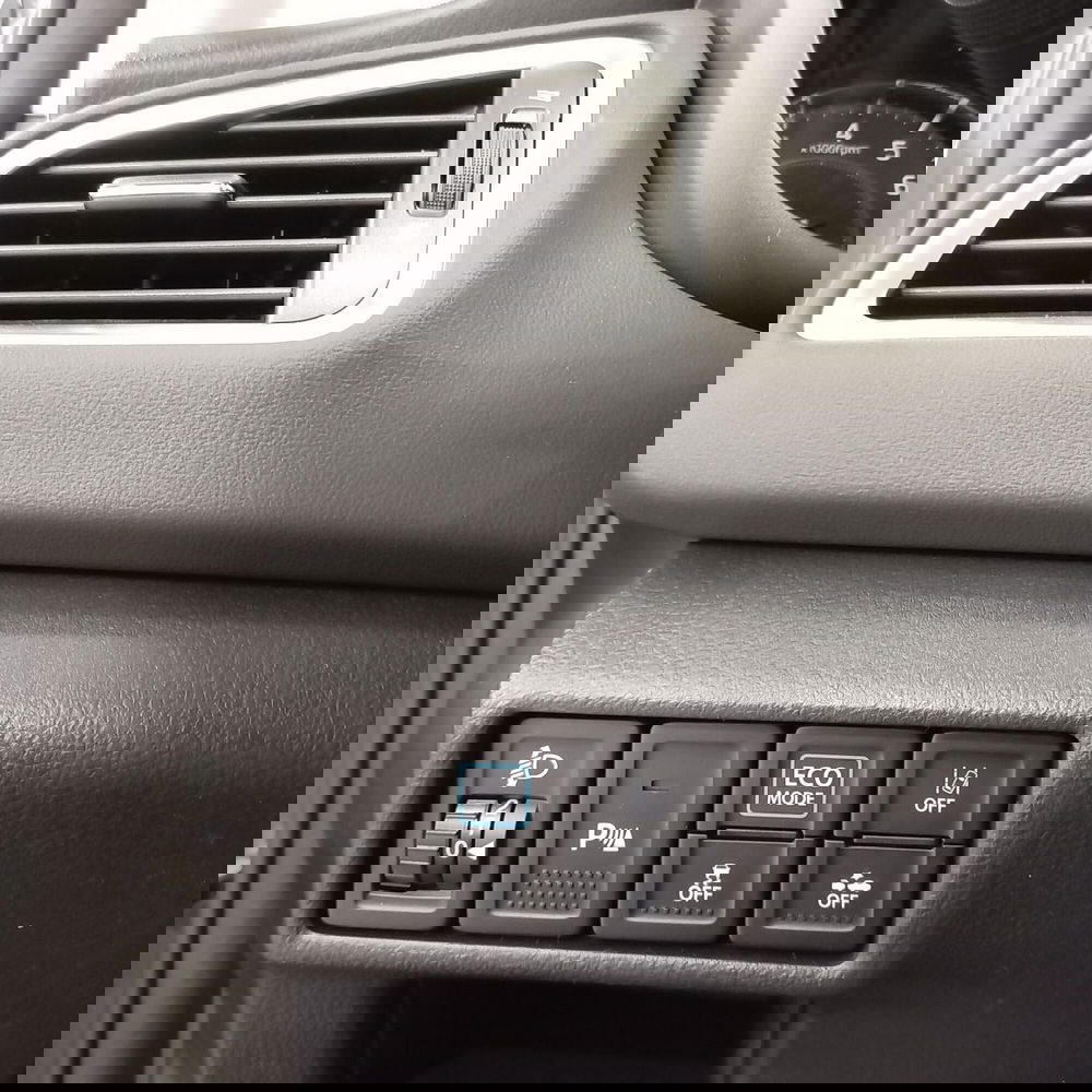 Suzuki S-Cross nuova a Chieti (6)