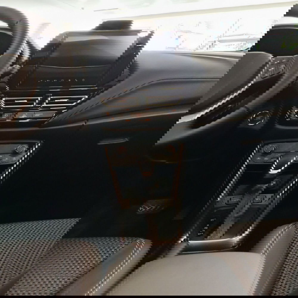 Suzuki S-Cross nuova a Chieti (8)