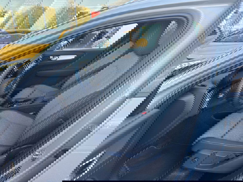 Volvo XC40 usata a Reggio Calabria (9)