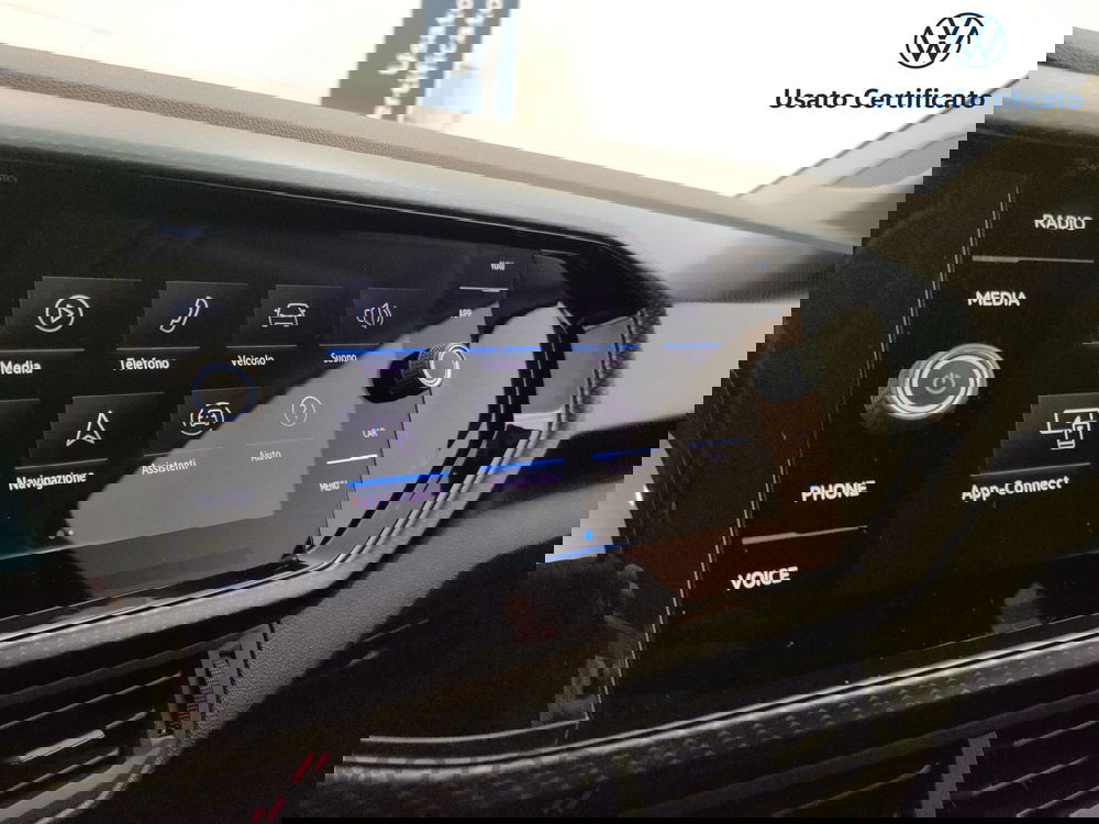 Volkswagen T-Cross usata a Varese (13)