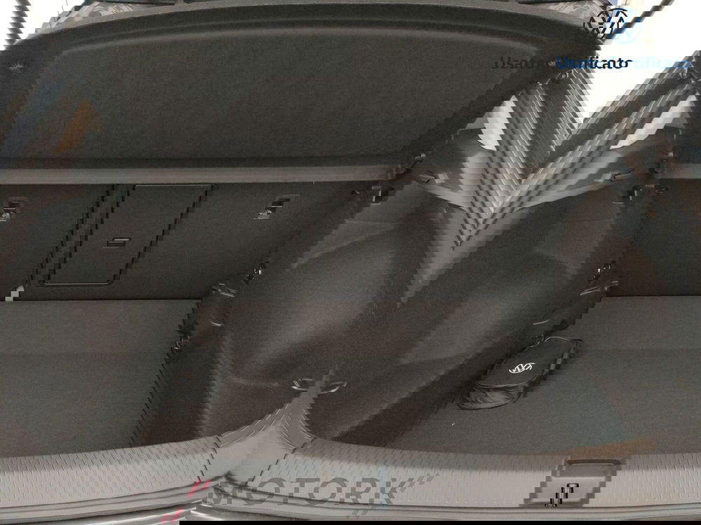 Volkswagen T-Roc nuova a Varese (10)