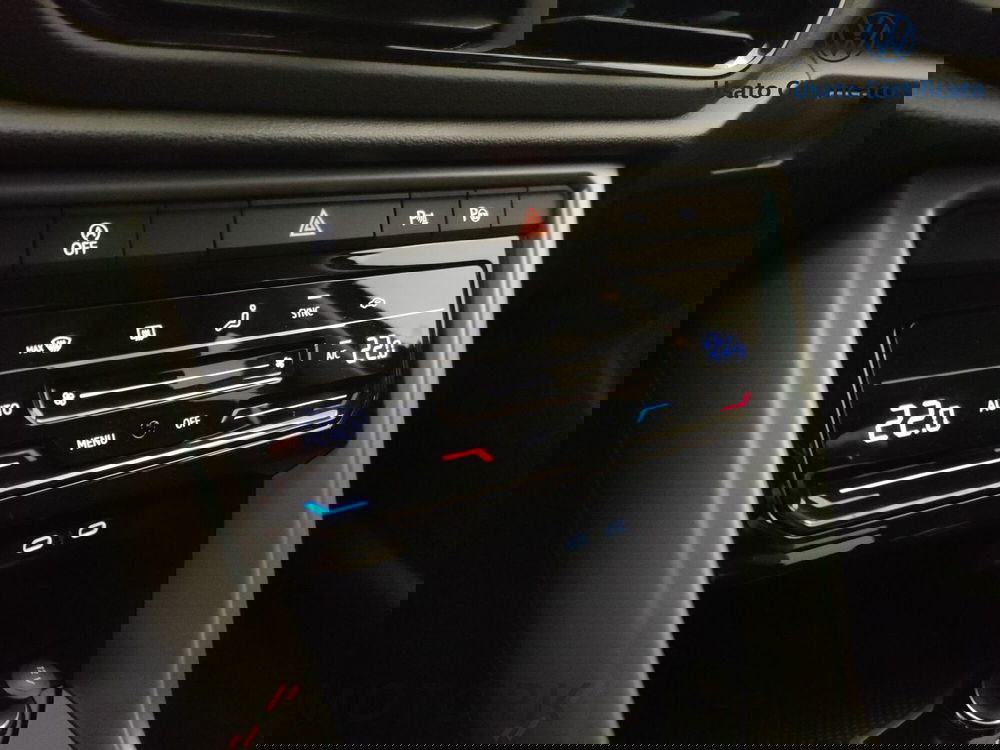 Volkswagen T-Roc nuova a Varese (14)