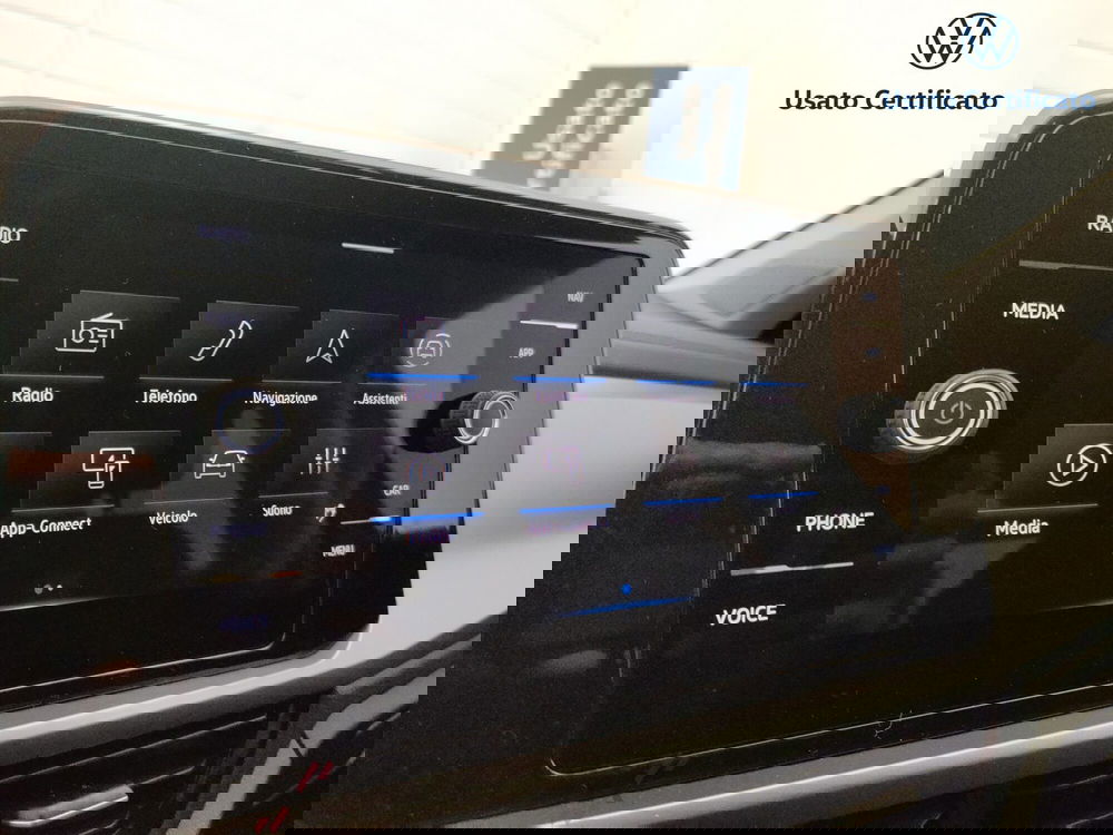 Volkswagen T-Roc nuova a Varese (15)