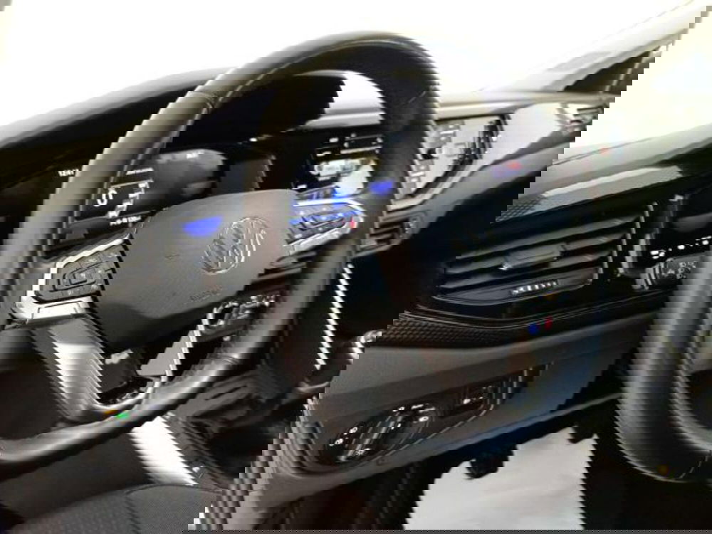 Volkswagen Taigo usata a Matera (13)