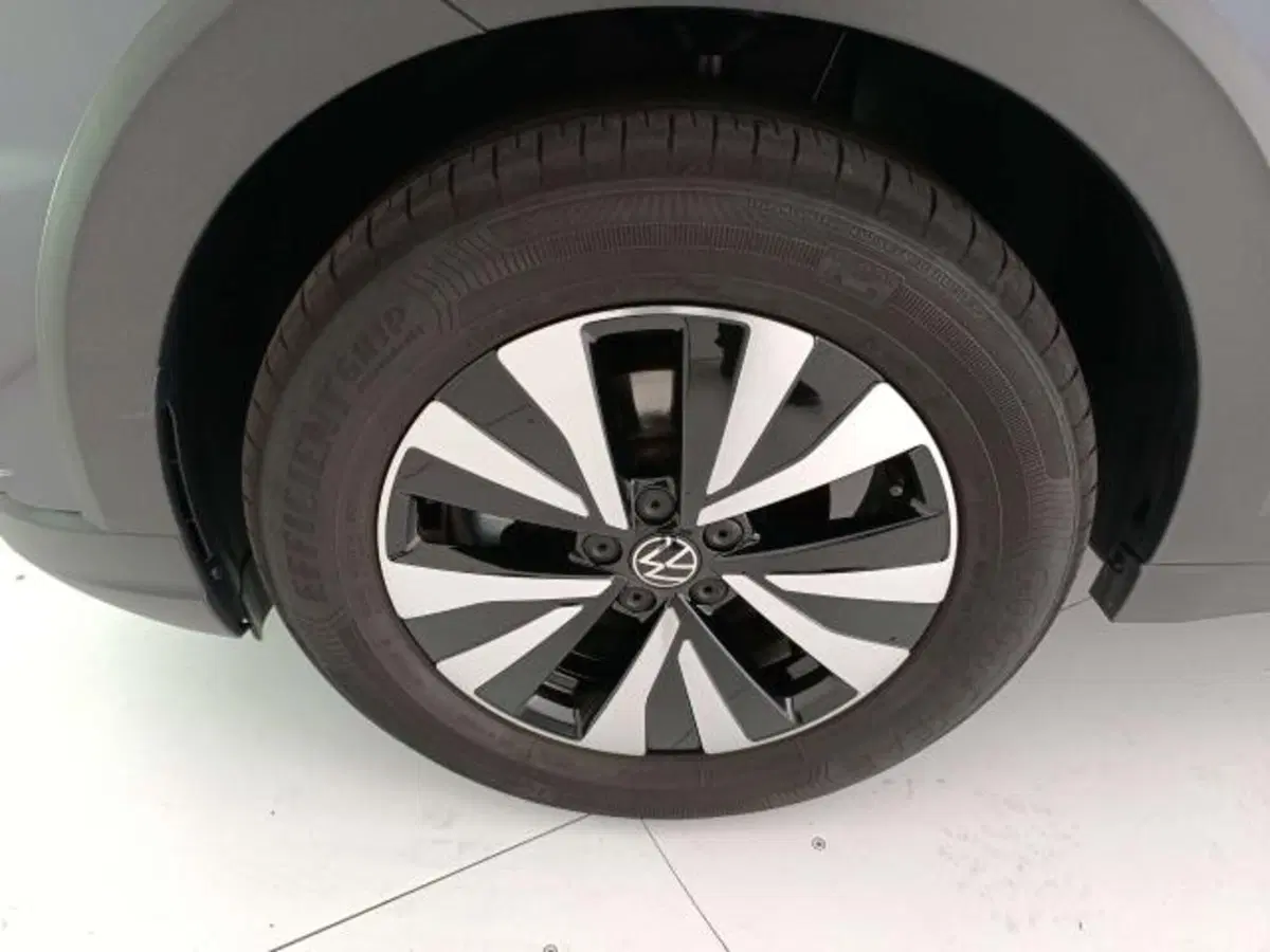 Volkswagen Taigo usata a Matera (14)