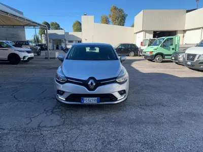 Renault Clio 1.5 dCi 8V 75CV Start&amp;Stop 5 porte Van del 2016 usata a Massarosa
