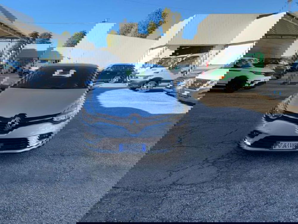 Renault Clio nuova a Lucca