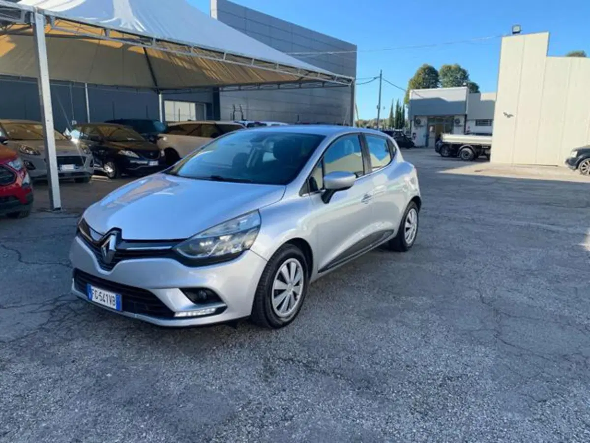 Renault Clio usata a Lucca (3)
