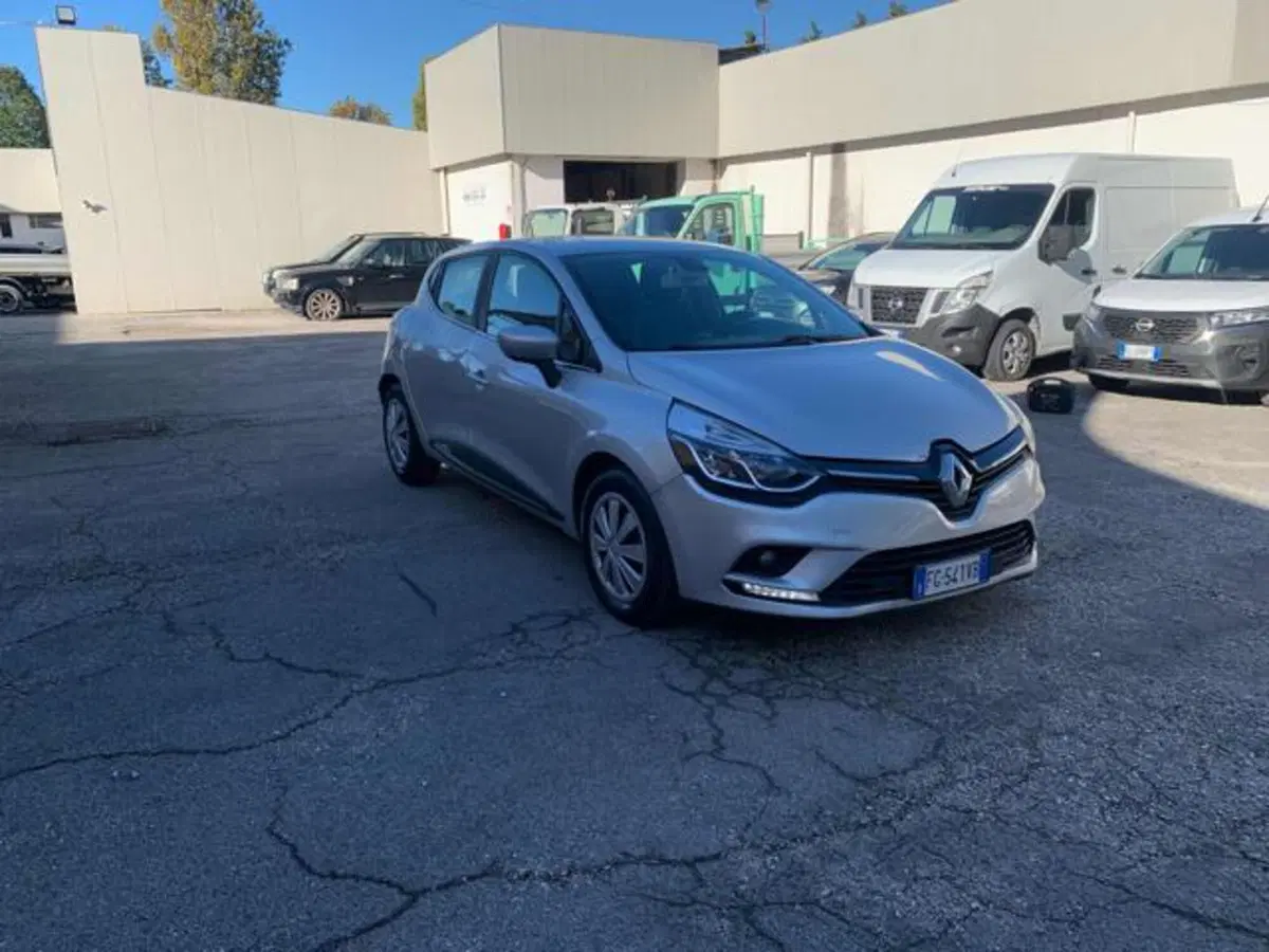 Renault Clio usata a Lucca (4)