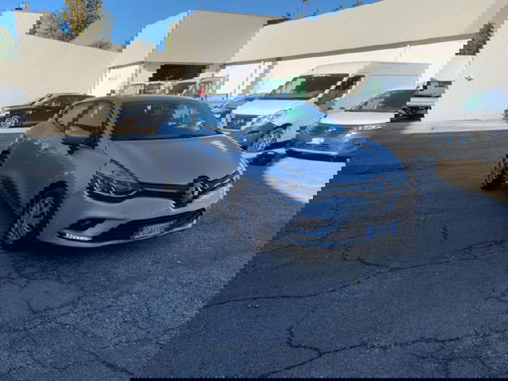 Renault Clio nuova a Lucca (4)